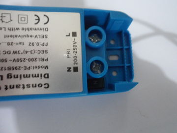 El triac de salida única Dimmable llevó el conductor